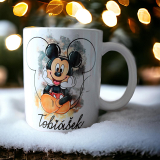 Hrnek Mickey se jménem